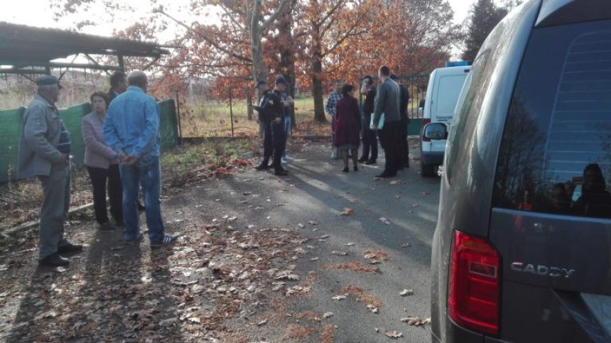 Radnike Farmlanda slagali svi