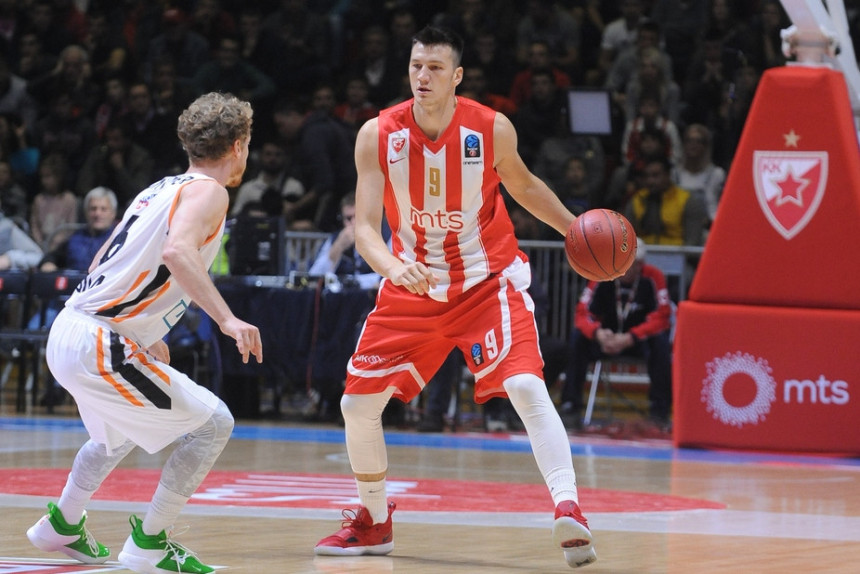 ЕК: Звездина "меч лопта" за Топ 16 фазу!