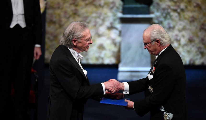 Хандке примио Нобелову награду за књижевност
