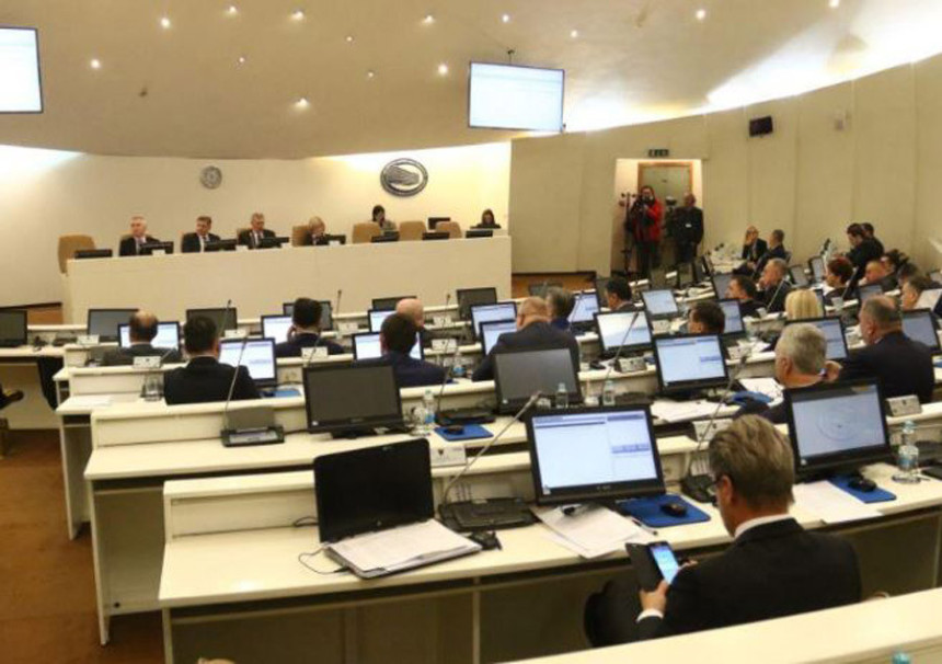 Hoće li ostati bez plata poslanici BiH?