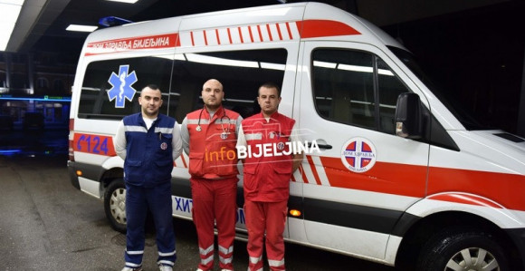 Bijeljina: Žena se porodila u liftu!