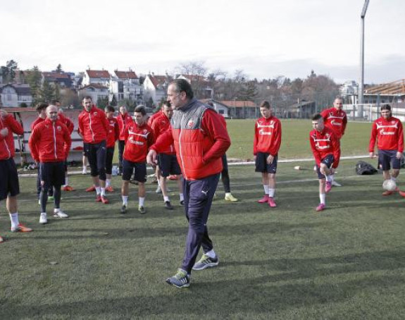 Звезда кренула, Гроф ''пецка'' Партизан, Јовановић остаје...!