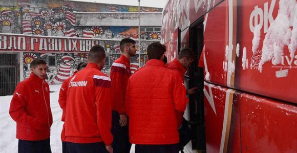 Zvezda krenula za Sloveniju - u autobusu 33 igrača!