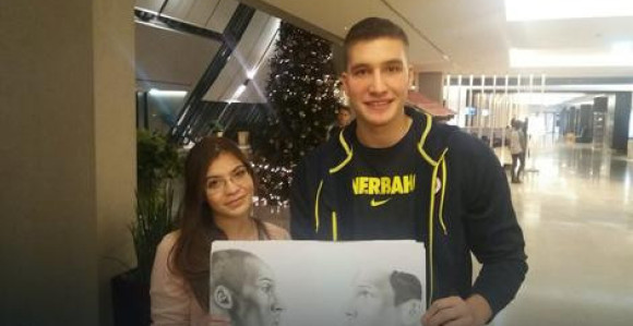 Bogdanomanija! Ova djevojčica je imala specijalne poklone za Bogdanovića...