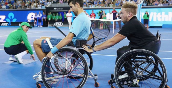 Видео: Хуманитарна ноћ са Новаком...