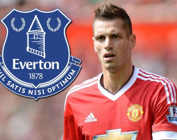 Everton široke ruke - Šnajderlin je prišiven!