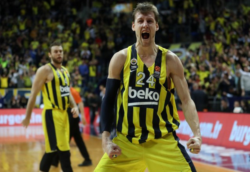 Video: 10 najboljih poteza u dosadašnjem dijelu EL...