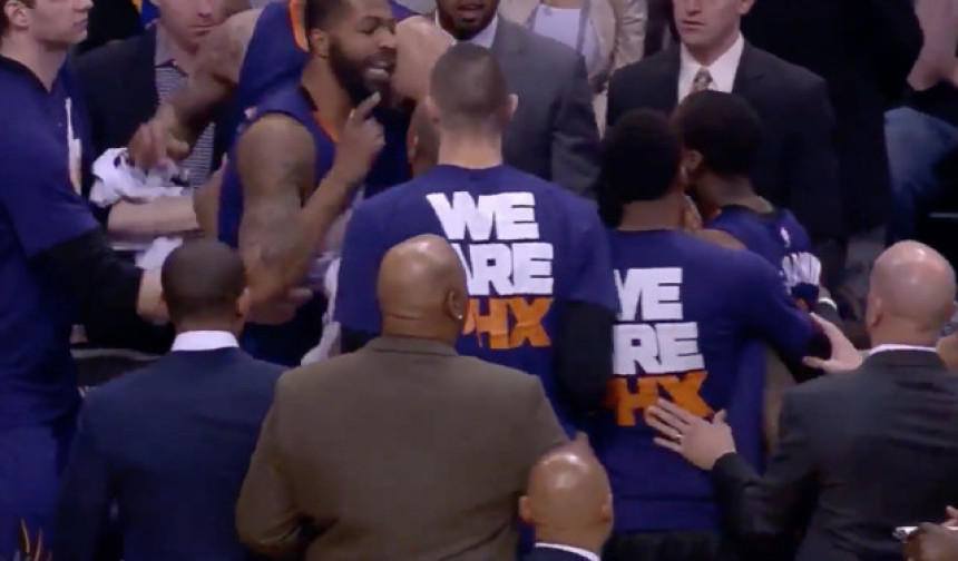 Video - Tuča na klupi Sansa: Gudvin iznervirao Morisa!