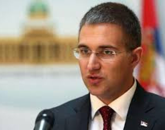 Protest ispred vlade je politički skup