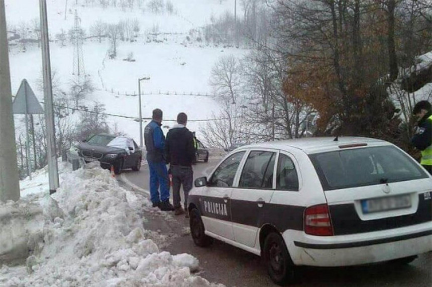 U autu pronašli beživotno tijelo