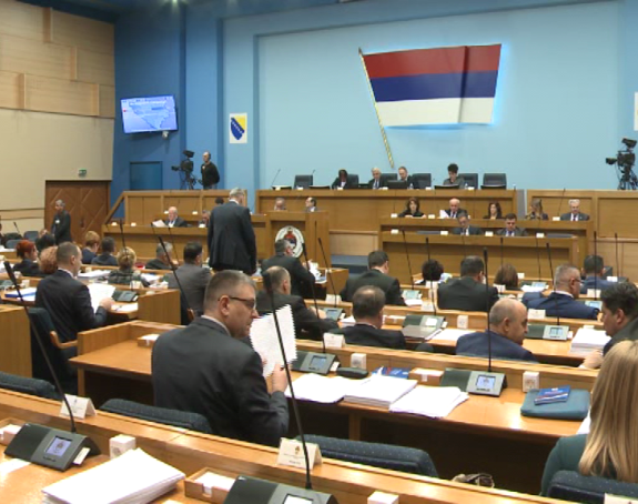 Skupština sutra raspravlja o zaduženju vrijednom 950 miliona KM?!