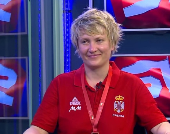 Marina: Na Amerikanke je suvišno trošiti riječi!