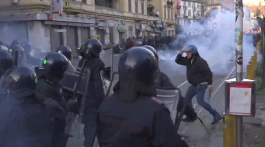 Sukobi policije i demonstranata 