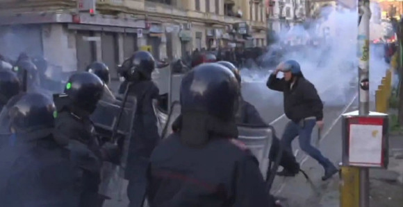 Sukobi policije i demonstranata 