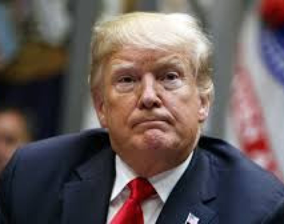 Тражи доларе за зид према Мексику