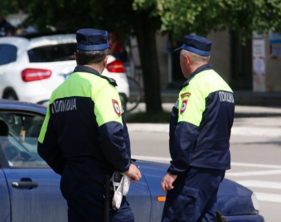 Spašena djeca iz stana u plamenu