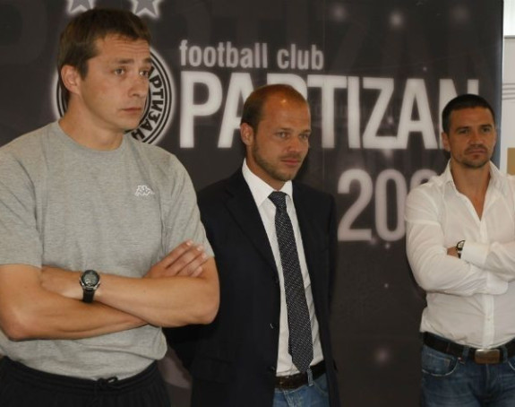 Прича: Партизанов вирус који једе праве партизановце!