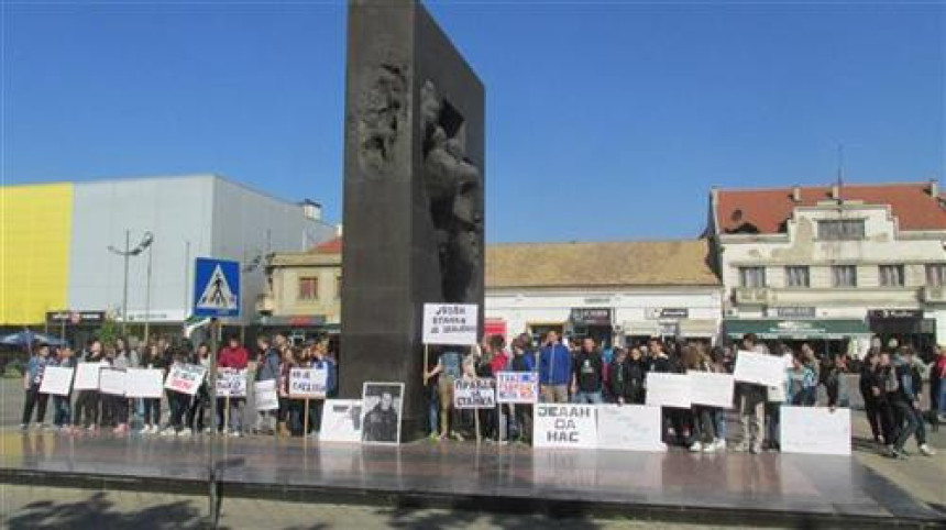 Протест другова убијеног дјечака