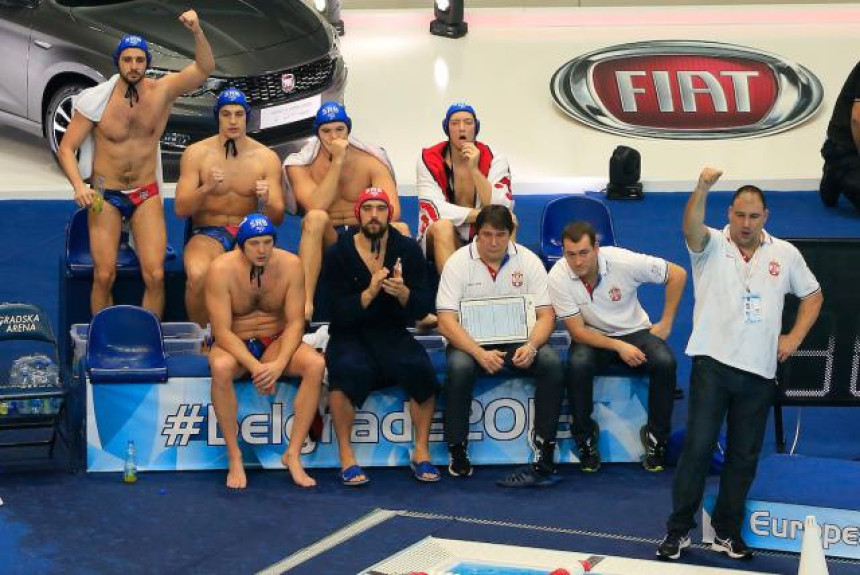 SL: Podmlađeni ''Delfini'' lako sa Slovačkom!