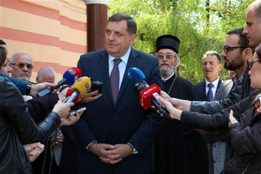 Dodik prijeti: Miting na miting!
