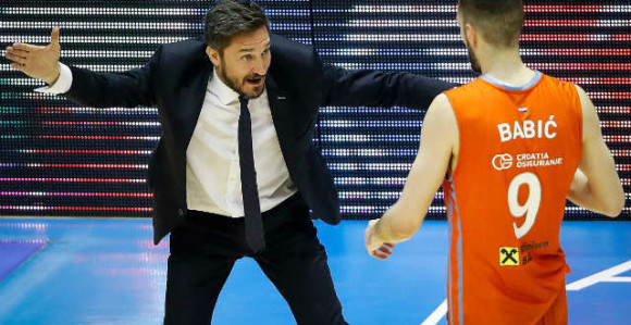 Neponovljivi šoumen Poceko...!