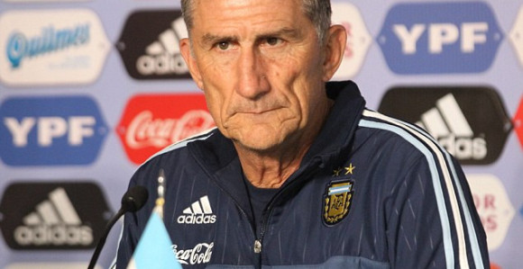 Otkaz Bauzi, Argentinci bi Simeonea ili Sampaolija!