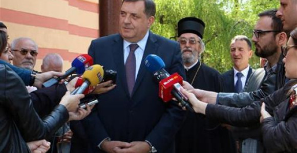 Dodik prijeti: Miting na miting!