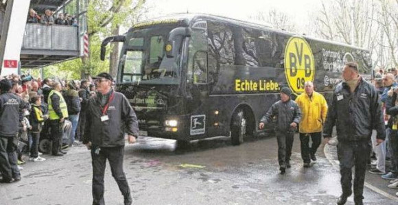 Napadnut autobus Borusije Dortmund! 