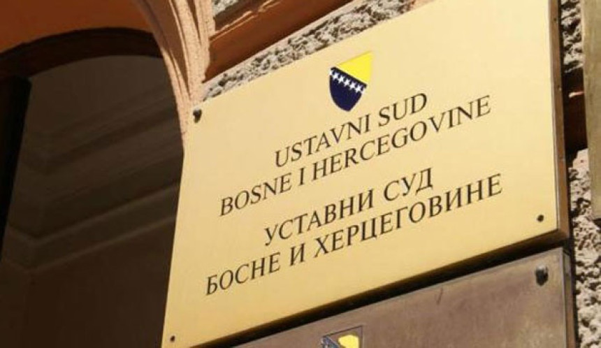 Milioni odlaze za strane sudije