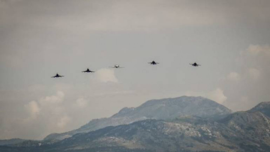 NATO avioni na nebu Crne Gore