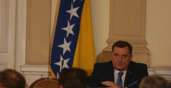 Krši li Dodik Ustav Republike Srpske?