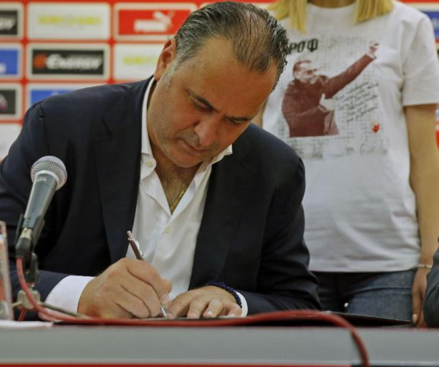Božović produžio ugovor: A šta je trebalo da uradim?! Da odem?!
