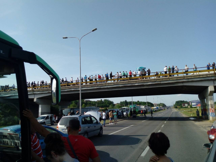 Građani poručili: Dosta je više!