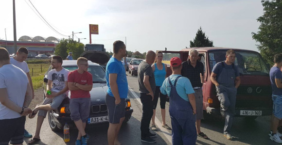 Incident tokom blokade ulica 