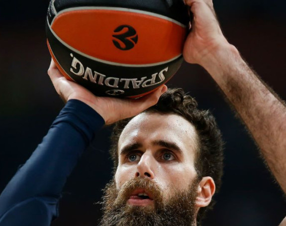 Fantastični Datome, Fener vodi 3:1!