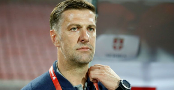 Крстајић не да оставку!