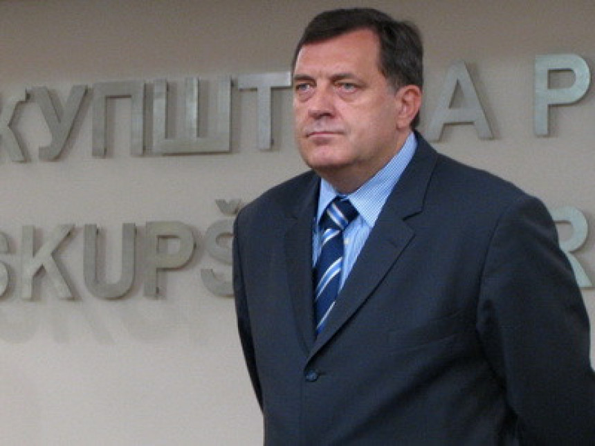 Dodik: U Srebrenici nije bio genocid