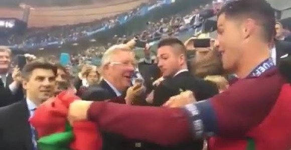 EURO, Video - ''Stvorio'' je mašinu Ronalda i prvi mu čestitao titulu!