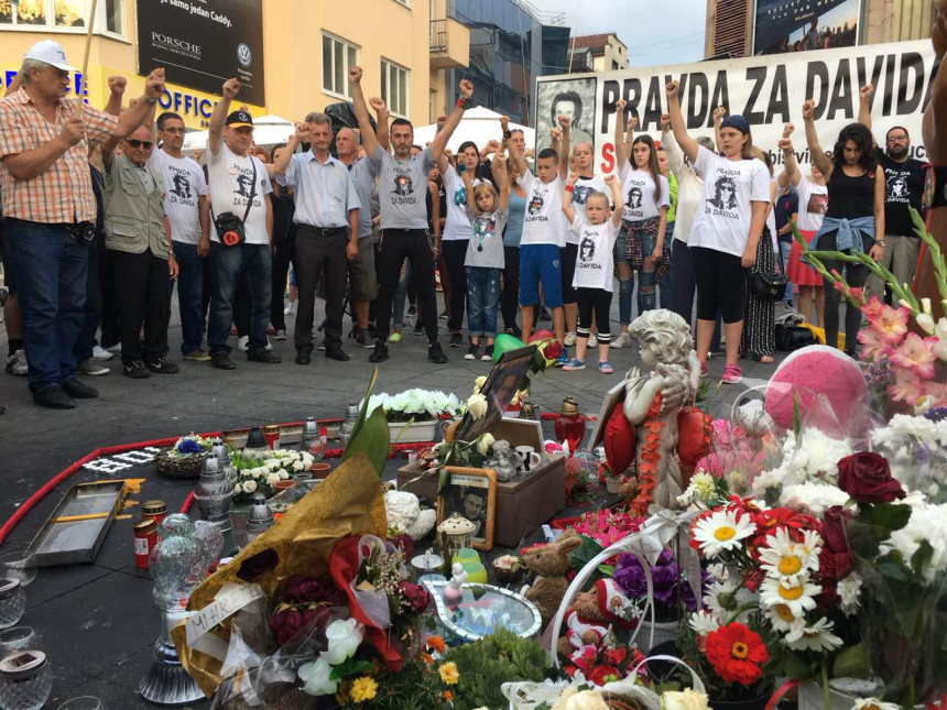 "Razumite me kao oca i čovjeka"