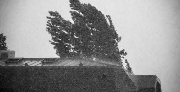 Јако невријеме погодило Велику Британију