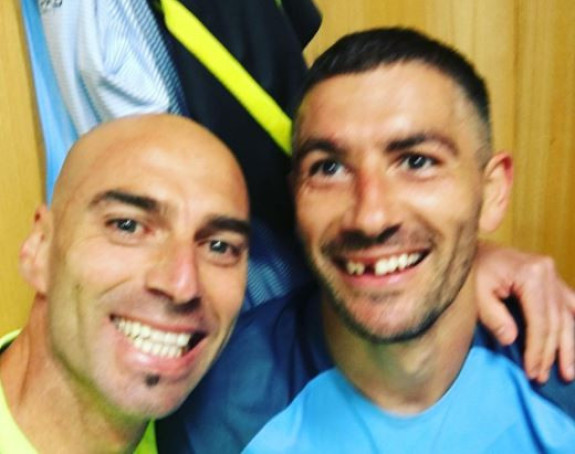 Kolarov ostao bez zuba!
