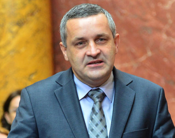 "Alojzije Stepinac je ratni zločinac"