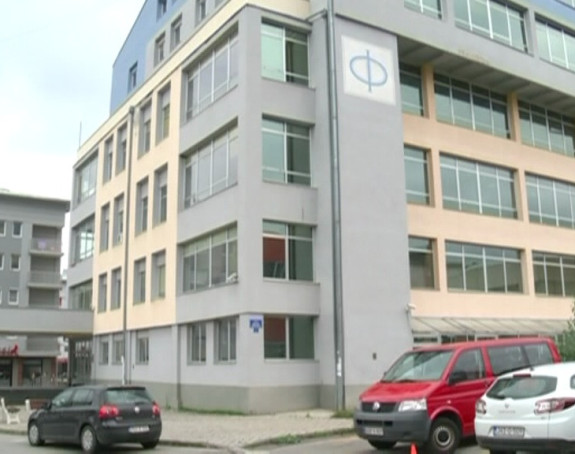 Univerzitet u I. Sarajevu na koljenima