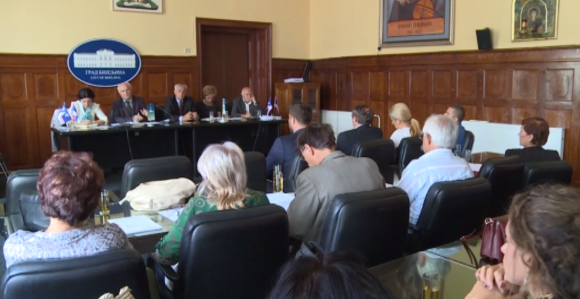 "Ne zaboravi, voljena zemljo"