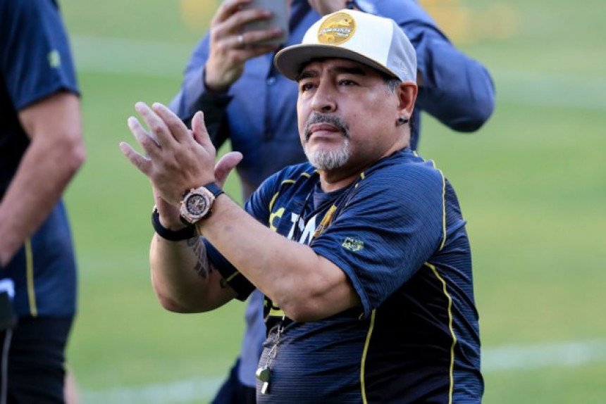 Maradona: Želim da se skrasim!