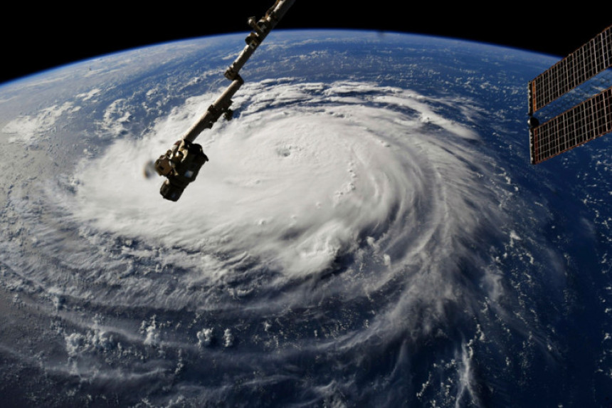Ураган Флоренс пријети Америци
