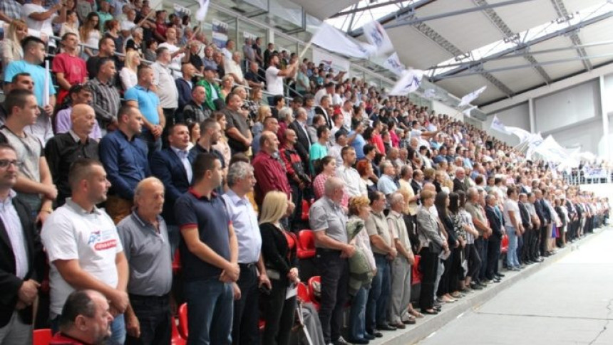 DNS: Čista obraza izlaze na izbore