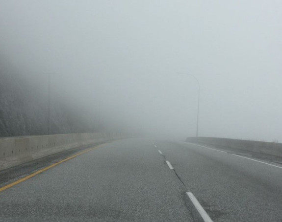 Magla na putevima u okolini Vlasenice