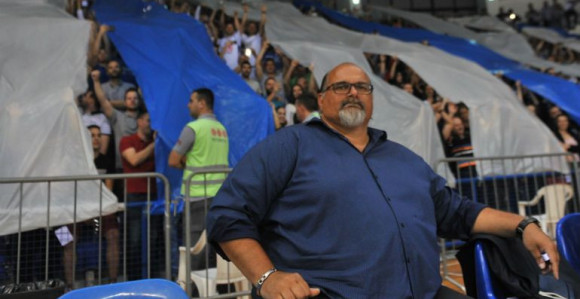 EL: Da vidimo, da li je ljubav ili pomodarstvo?