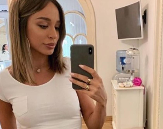 Edita se topi u zagrljaju brata poznate glumice!